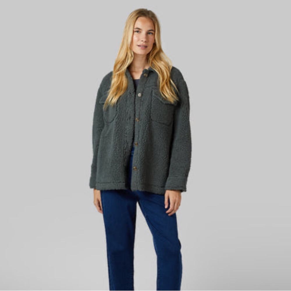 NWT Cozy Gray Lightweight Sherpa Shirt Jacket